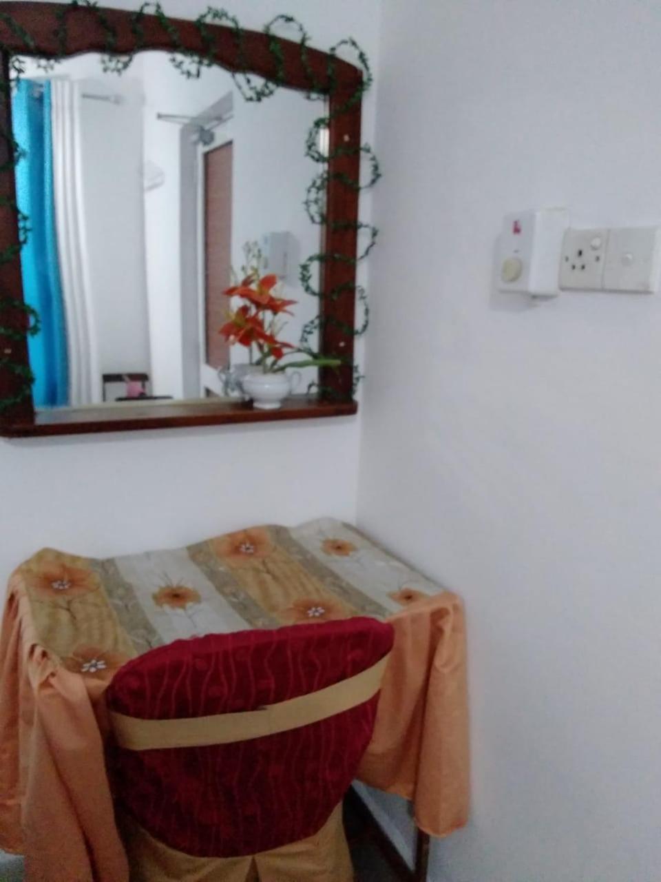 Rock Cascade Tourist Home & Cookery School Polonnaruwa Rom bilde
